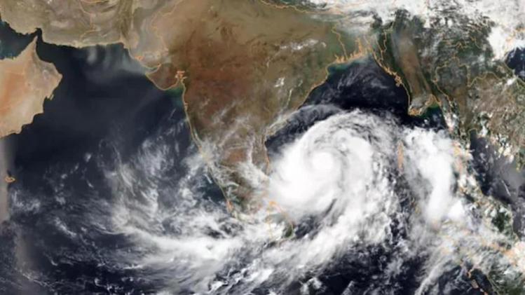 Cyclone Mocha: दक्षिण-पूर्व बंगाल की खाड़ी में भयानक रुप ले रहा है चक्रवात मोचा
